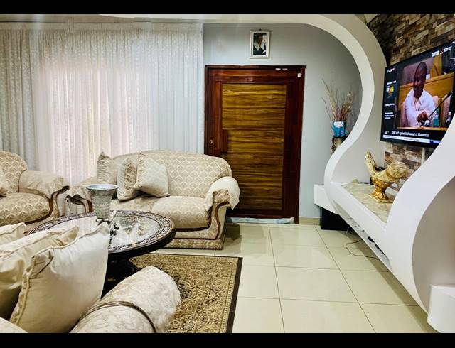3 BEDROOM HOUSE FOR SALE IN VANDERBIJLPARK CE 4